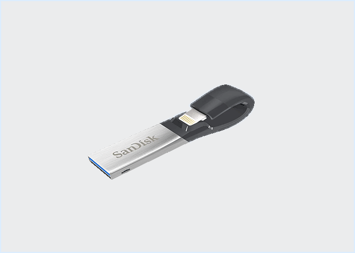 transfer photos via a flash drive